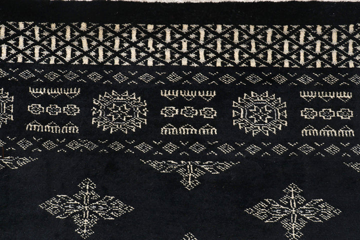 Black Butterfly 4'  1" x 6'  7" - No. QA19802