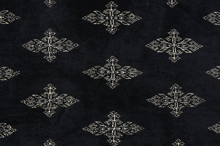 Black Butterfly 4' 1 x 6' 7 - No. 72034