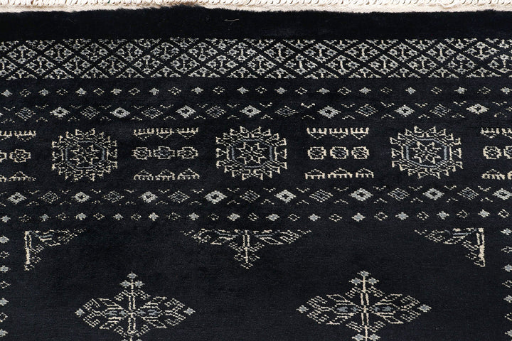 Black Butterfly 4' 1 x 6' 4 - No. 72036