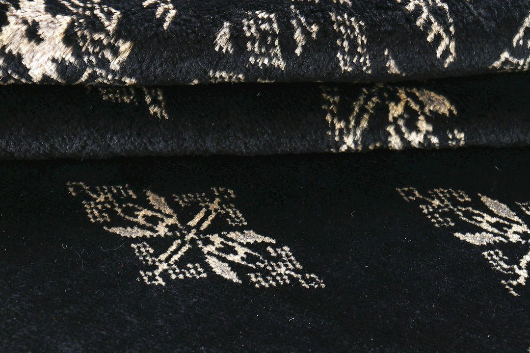 Black Butterfly 4'  x" 6'  4" - No. QA32488