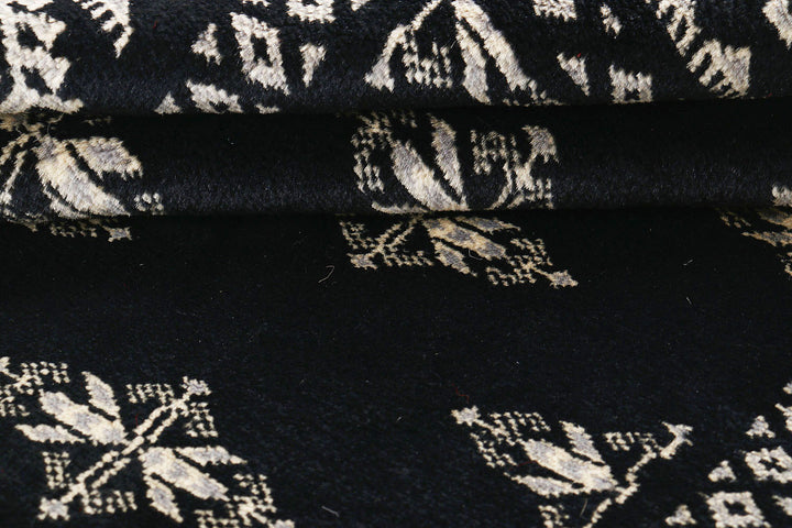 Black Butterfly 4'  x" 6'  2" - No. QA91617