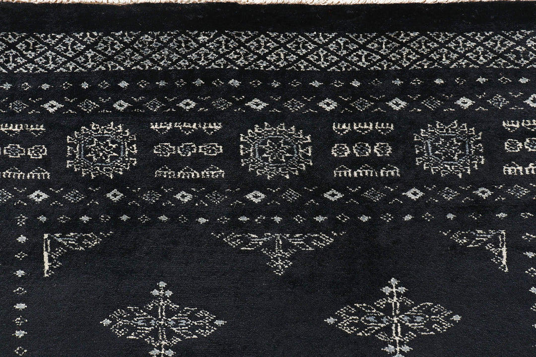 Black Butterfly 4'  x" 6'  1" - No. QA68040