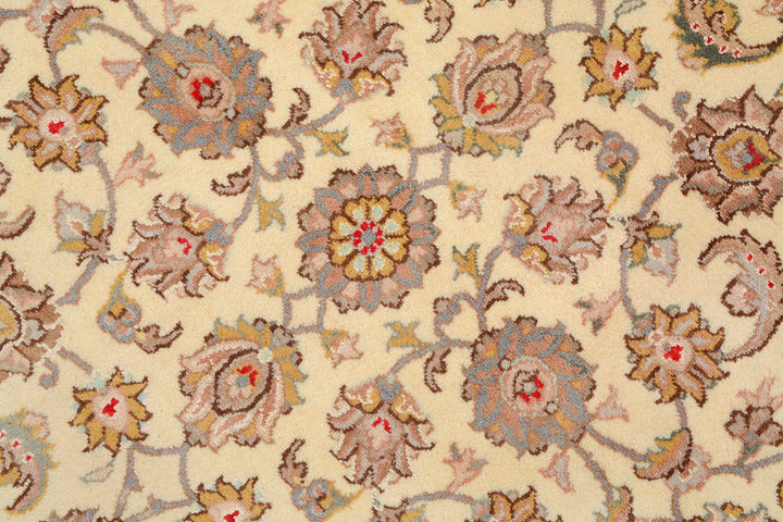 Blanched Almond Mahal 5'  1" x 5'  1" - No. QA38885