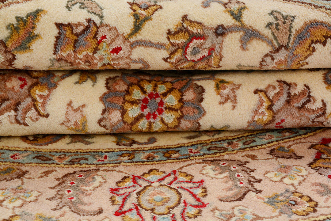 Blanched Almond Mahal 5'  1" x 5'  1" - No. QA38885