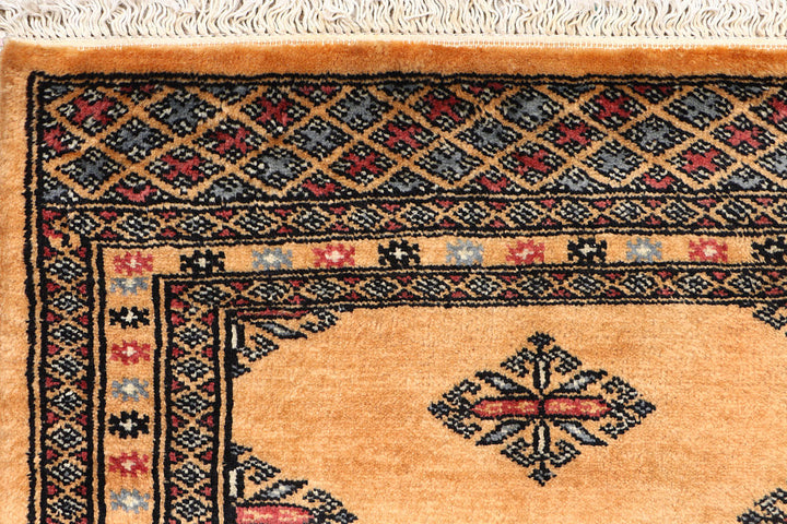 White Pakistani Butterfly Rug 2' 1 x 6' 2 Hand-Knotted detail