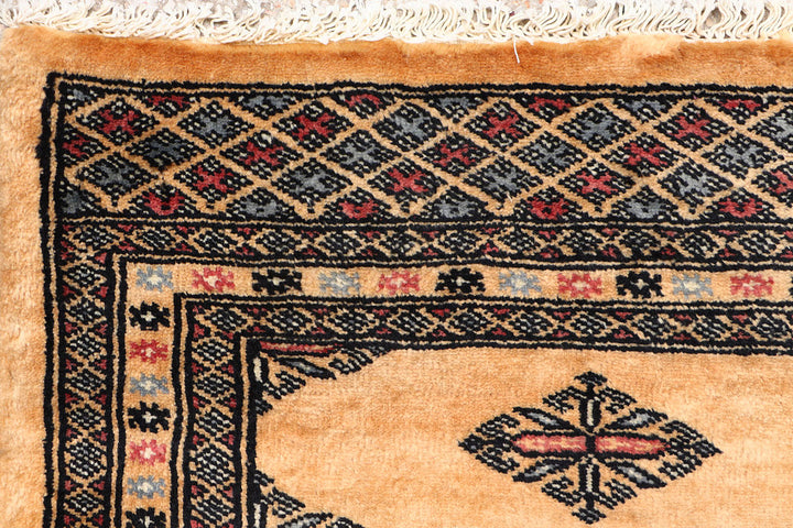 White Pakistani Butterfly Rug 2' 1 x 5' 11 Hand-Knotted detail