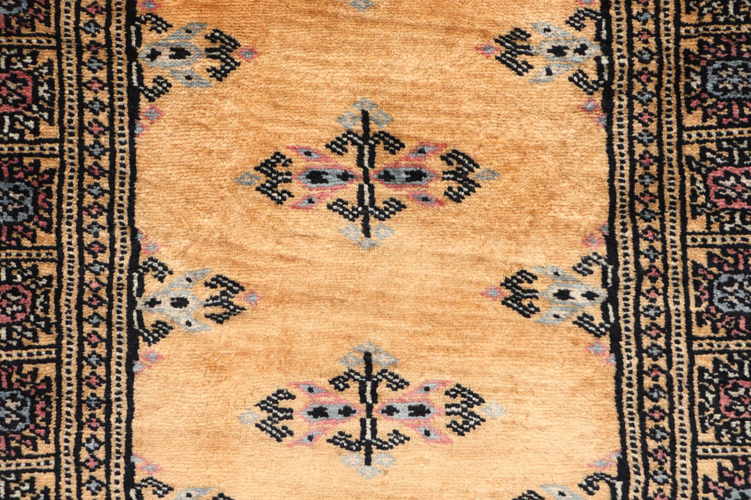 White Pakistani Butterfly Rug 2' 2 x 5' 11 Hand-Knotted close-up