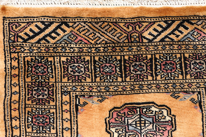 White Pakistani Bokhara Rug 2' 1 x 6' Hand-Knotted detail