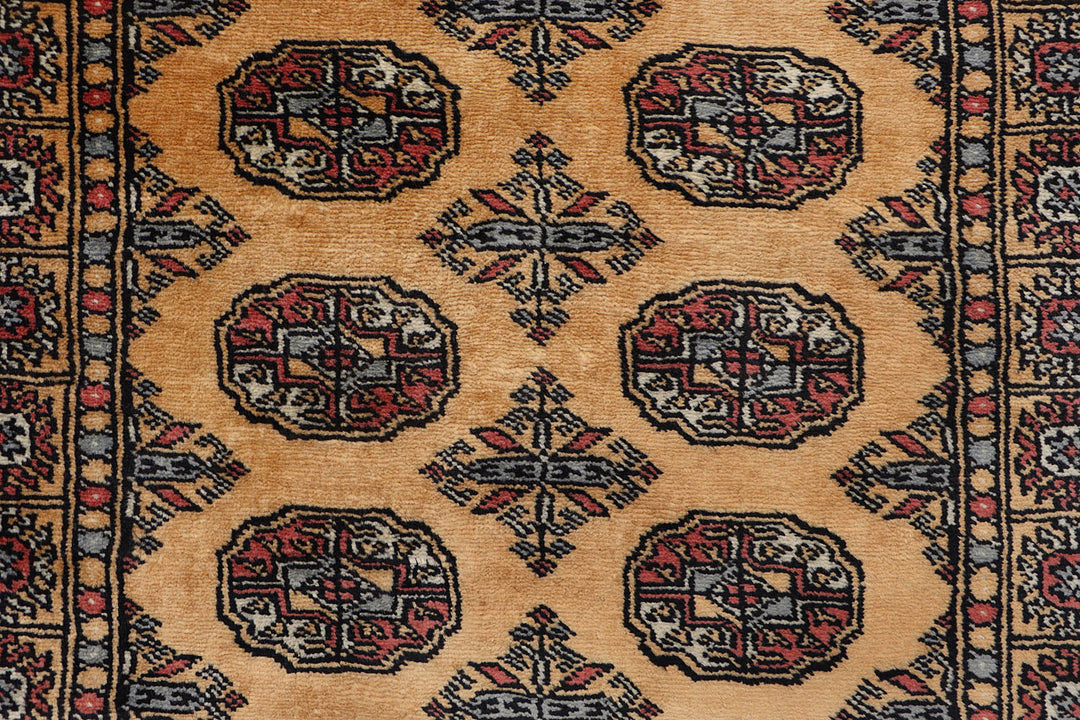 White Pakistani Bokhara Rug 2' 7 x 10' 2 Hand-Knotted close-up