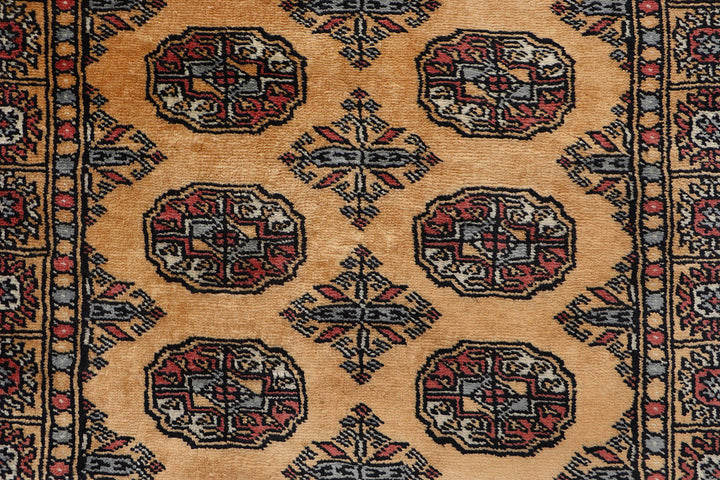 White Pakistani Bokhara Rug 2' 7 x 10' 2 Hand-Knotted close-up