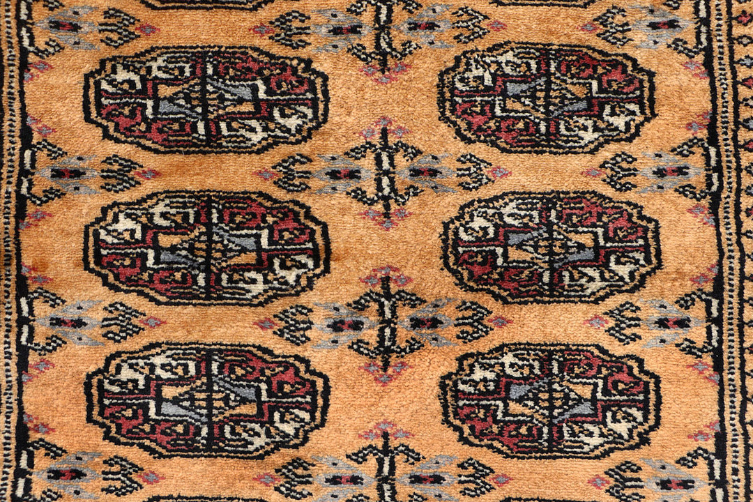White Pakistani Bokhara Rug 2' 8 x 9' 5 Hand-Knotted close-up