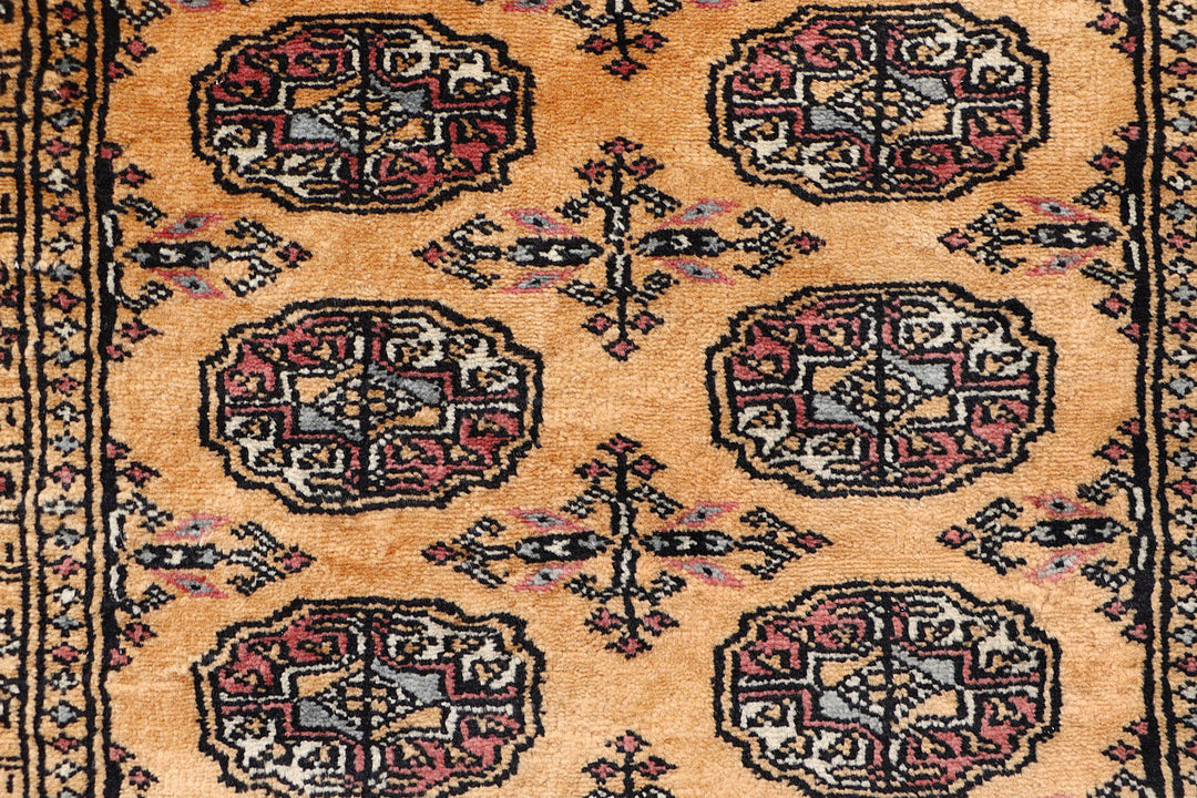 White Pakistani Bokhara Rug 2' 7 x 10' 3 Hand-Knotted close-up