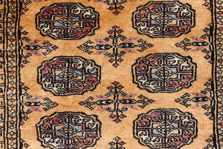 White Pakistani Bokhara Rug 2' 7 x 10' 3 Hand-Knotted close-up