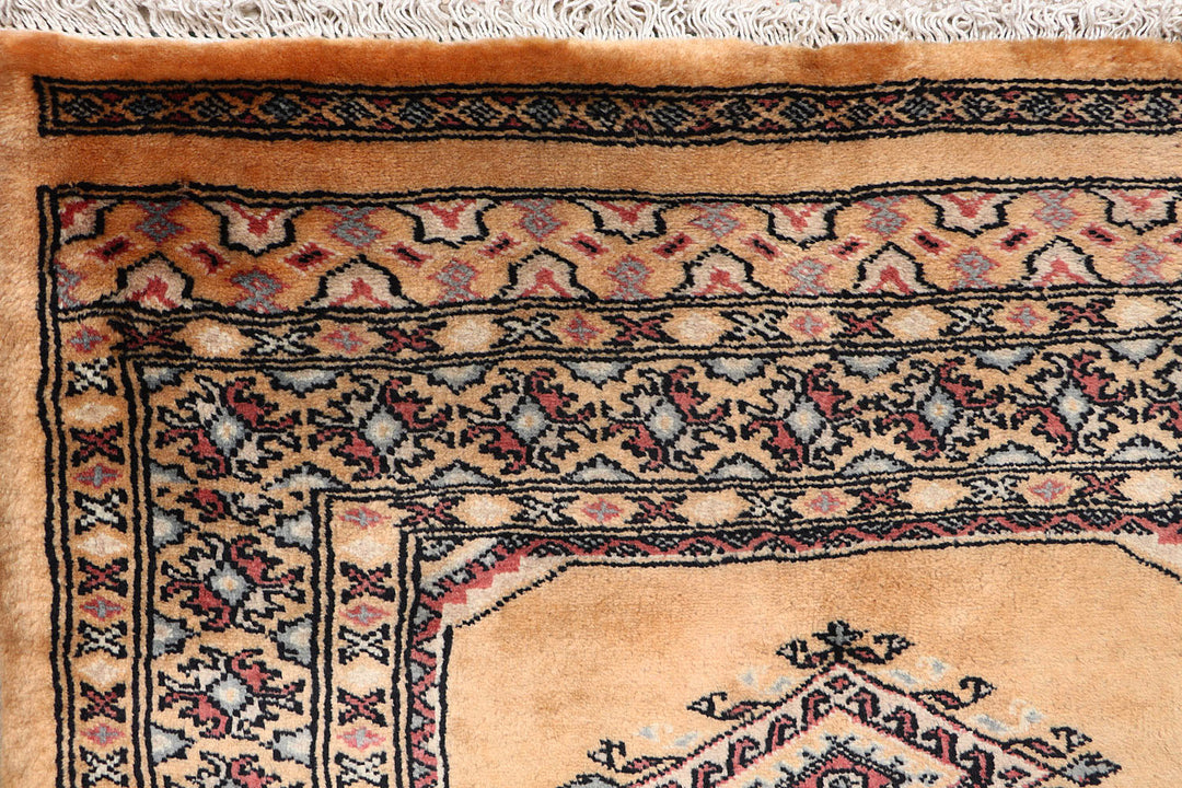 White Afghan Jaldar Rug 2' 8" x 10' 1" Hand-Knotted detail