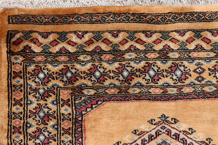 Navajo White Pakistani Jaldar Rug 2' 7" x 10' Hand-Knotted detail