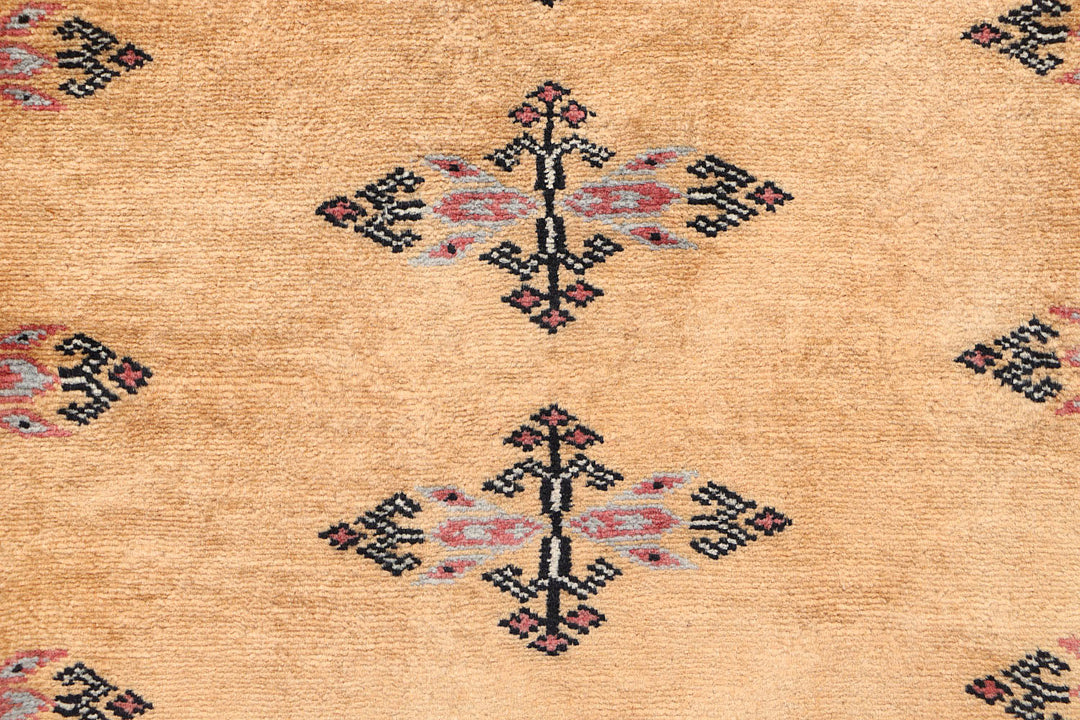 White Pakistani Butterfly Rug 2' 8" x 10' Hand-Knotted close-up