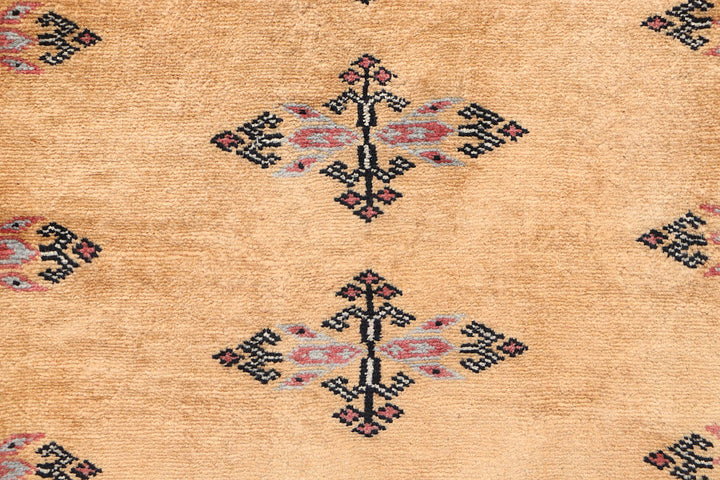 White Pakistani Butterfly Rug 2' 8" x 10' Hand-Knotted close-up