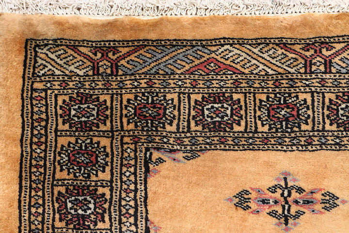 White Afghan Butterfly Rug 2' 8 x 9' 10 Hand-Knotted detail