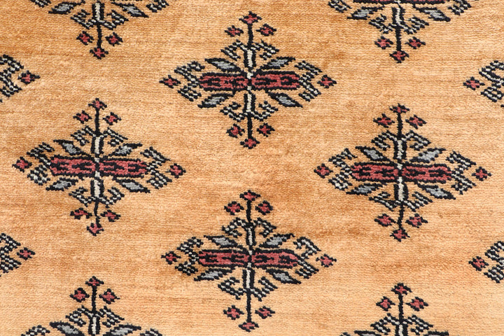White Pakistani Butterfly Rug 2' 7" x 10' Hand-Knotted close-up