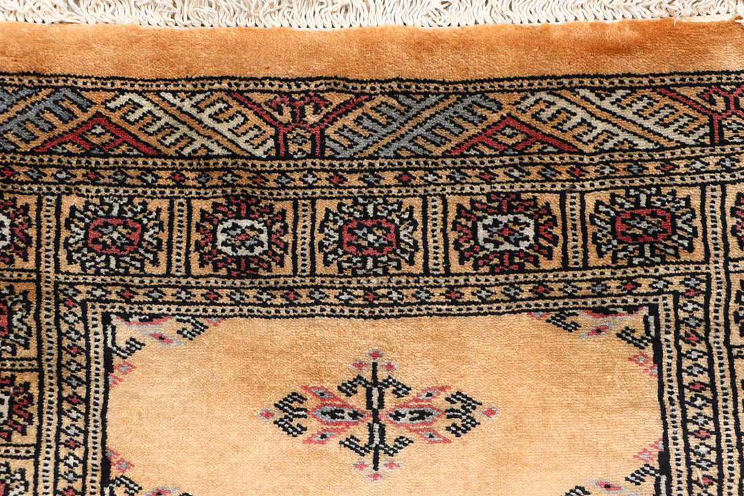 White Pakistani Butterfly Rug 2' 7" x 9' 7" Hand-Knotted view