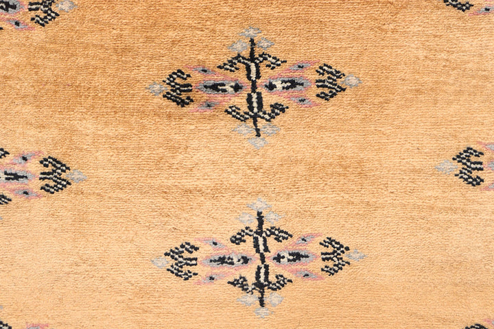 White Pakistani Butterfly Rug 2'7" x 10' Hand-Knotted close-up