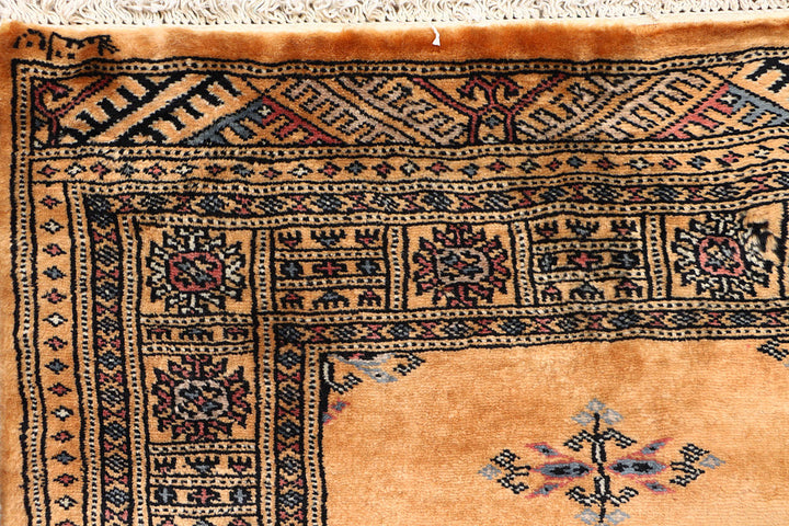 Navajo White Butterfly 2'  7" x 10'  1" - No. QA19475