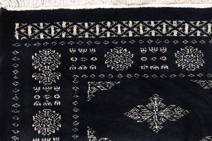 Black Butterfly 2' 7 x 12' 4 - No. 72644