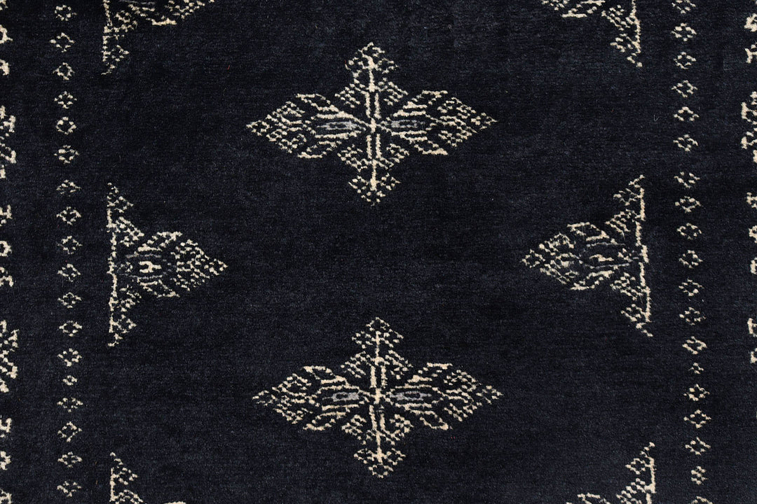 Black Butterfly 2' 7 x 12' 8 - No. 72645