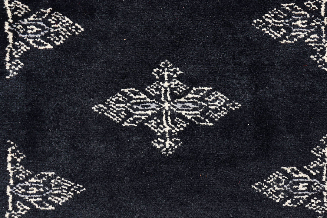 Black Butterfly 2' 7 x 15' 4 - No. 72647