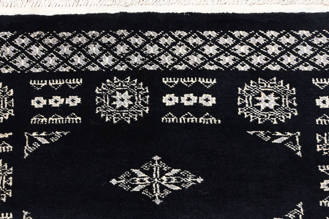 Black Butterfly 2' 7 x 20' 9 - No. 72649