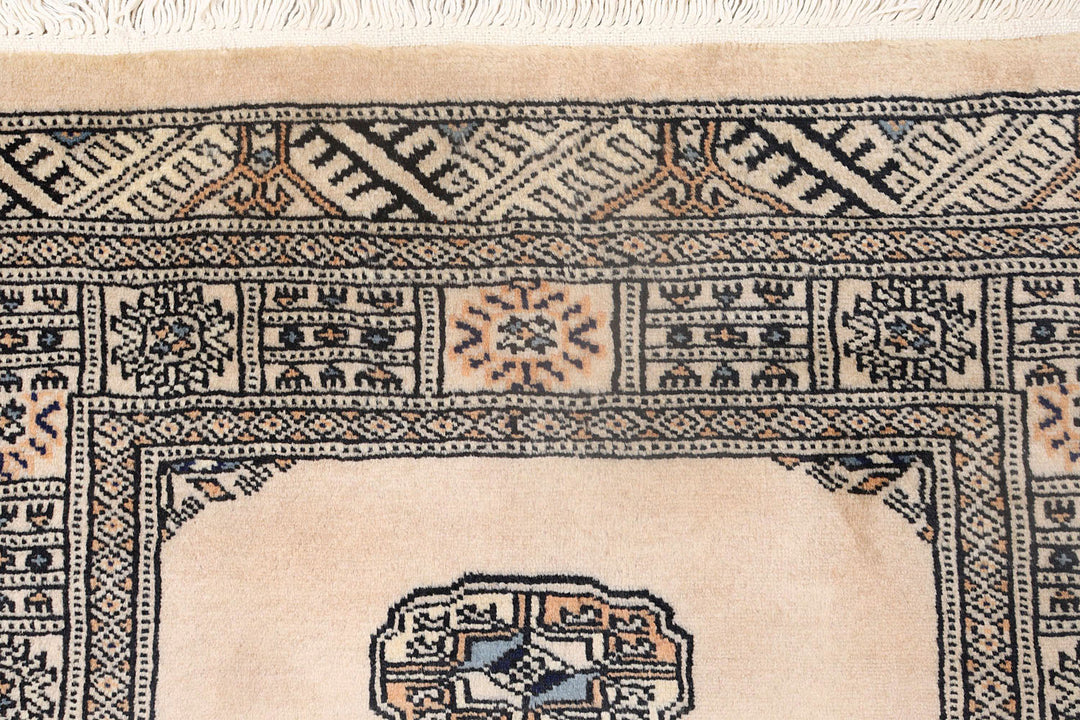 Bisque Bokhara 2' 7 x 9' 9 - No. 72662