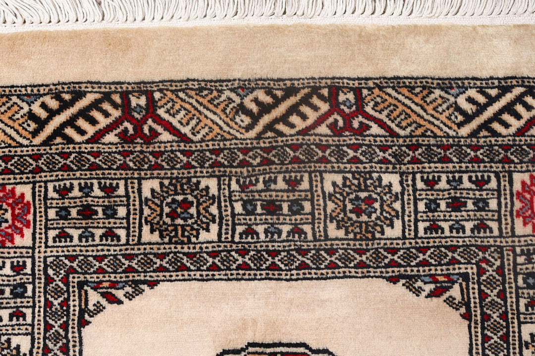 Bisque Bokhara 2' 7 x 10' 8 - No. 72664