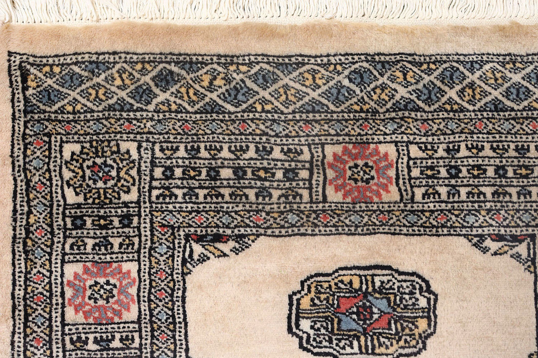 Bisque Bokhara 2' 6 x 10' - No. 72703