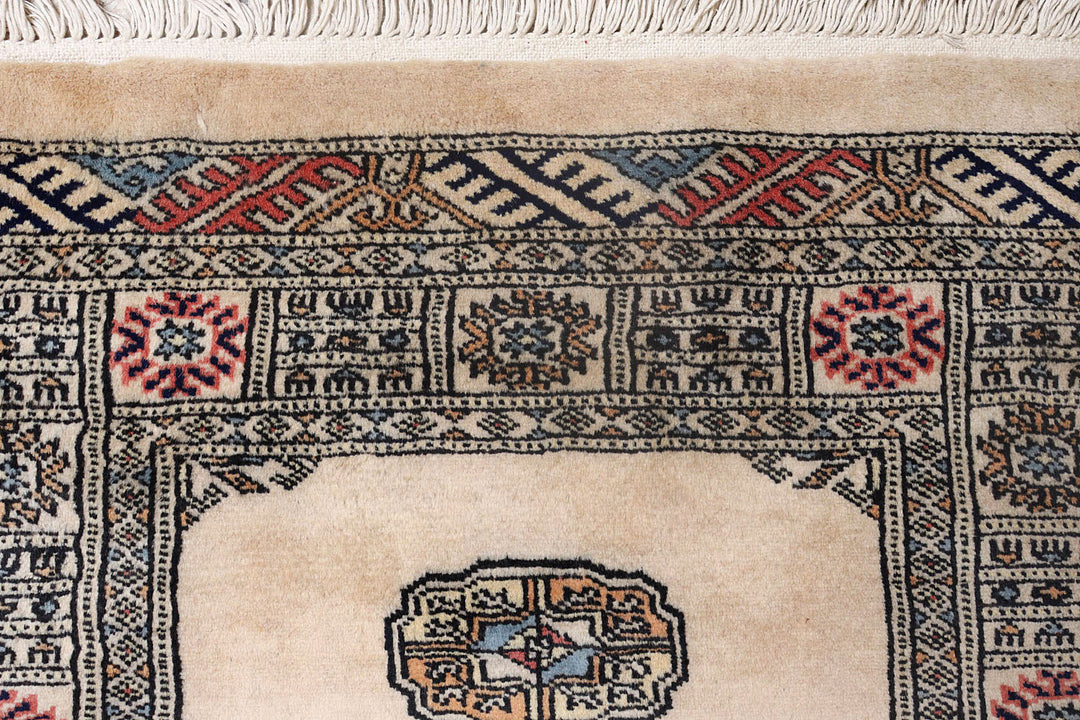 Bisque Bokhara 2' 7 x 10' 4 - No. 72706