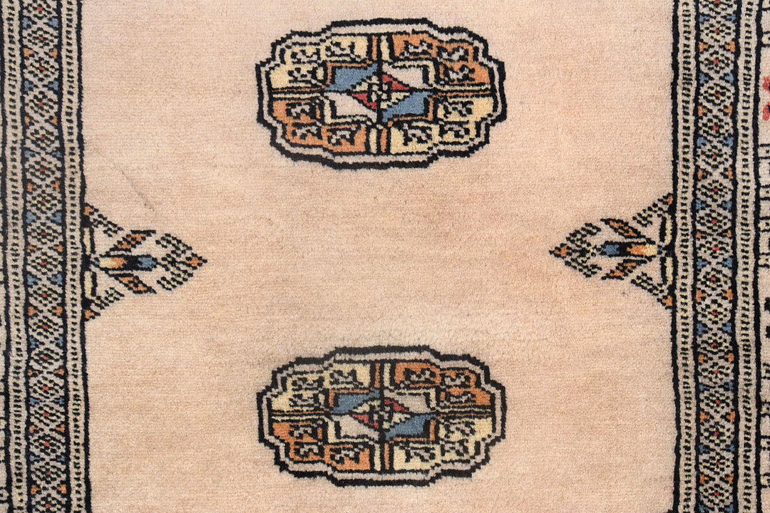 Bisque Bokhara 2' 7 x 10' 4 - No. 72706