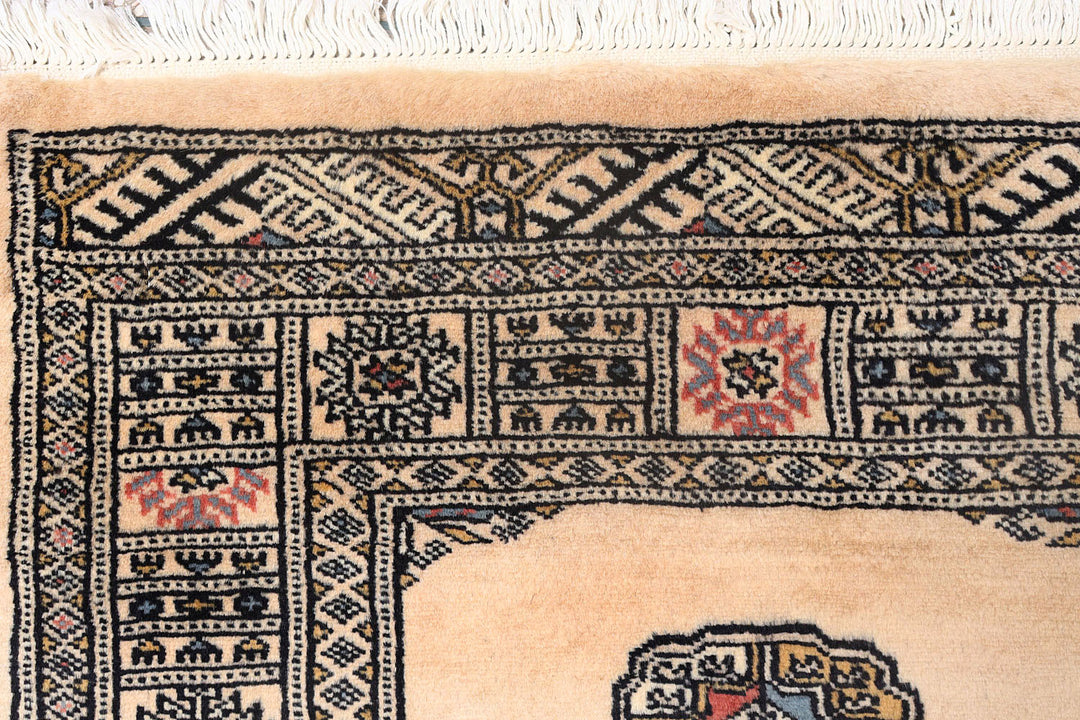 Bisque Bokhara 2' 7 x 10' - No. 72707