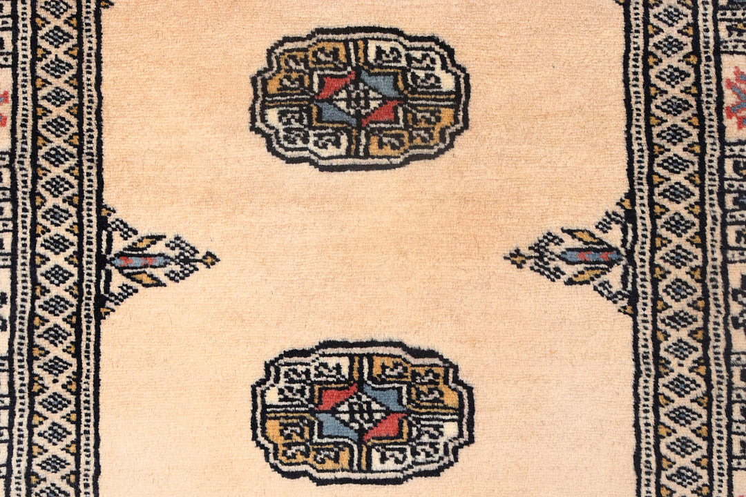 Bisque Bokhara 2' 7 x 10' - No. 72707