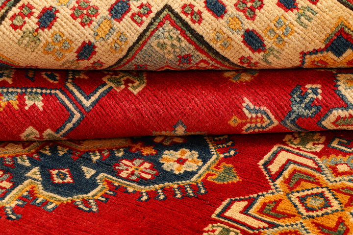 Red Kazak 4'  11" x 6'  8" - No. QA72185