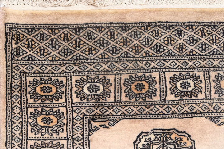 Bisque Bokhara 2' 7 x 9' 5 - No. 72805