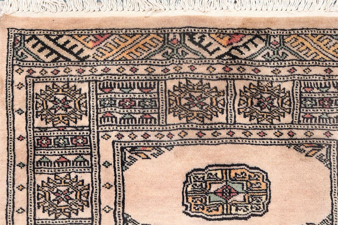 Bisque Bokhara 2' 6 x 10' - No. 72811