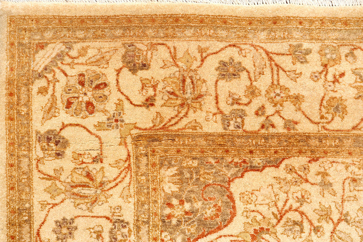 White Afghan Isfahan Rug 4'2" x 6'1" Hand-Knotted detail