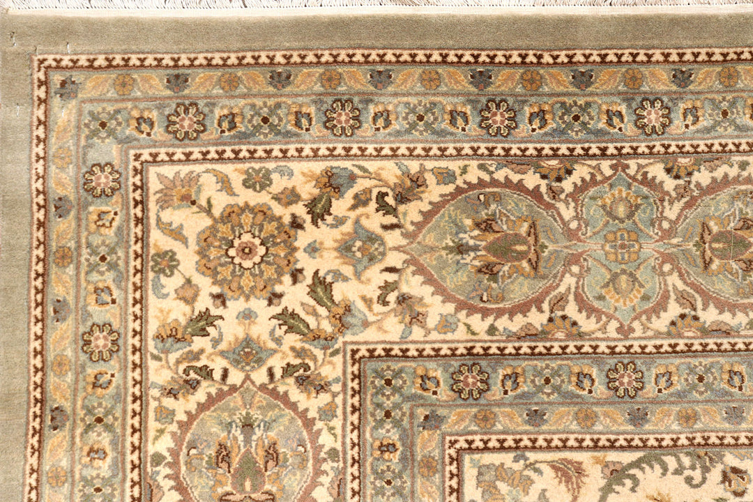 Navajo White Kirman 9'  1" x 12'  4" - No. QA90621