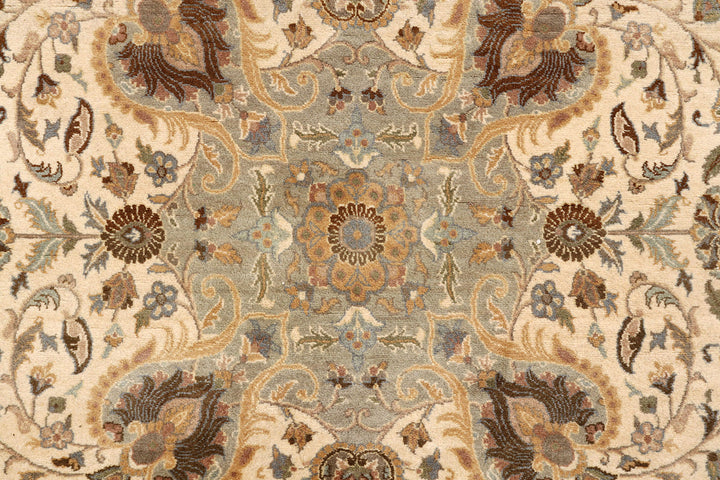 Navajo White Kirman 9'  1" x 12'  4" - No. QA90621