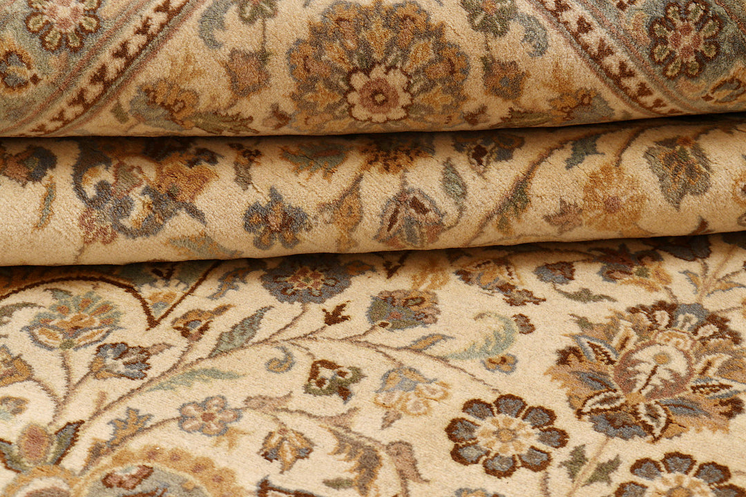 Navajo White Kirman 9'  1" x 12'  4" - No. QA90621