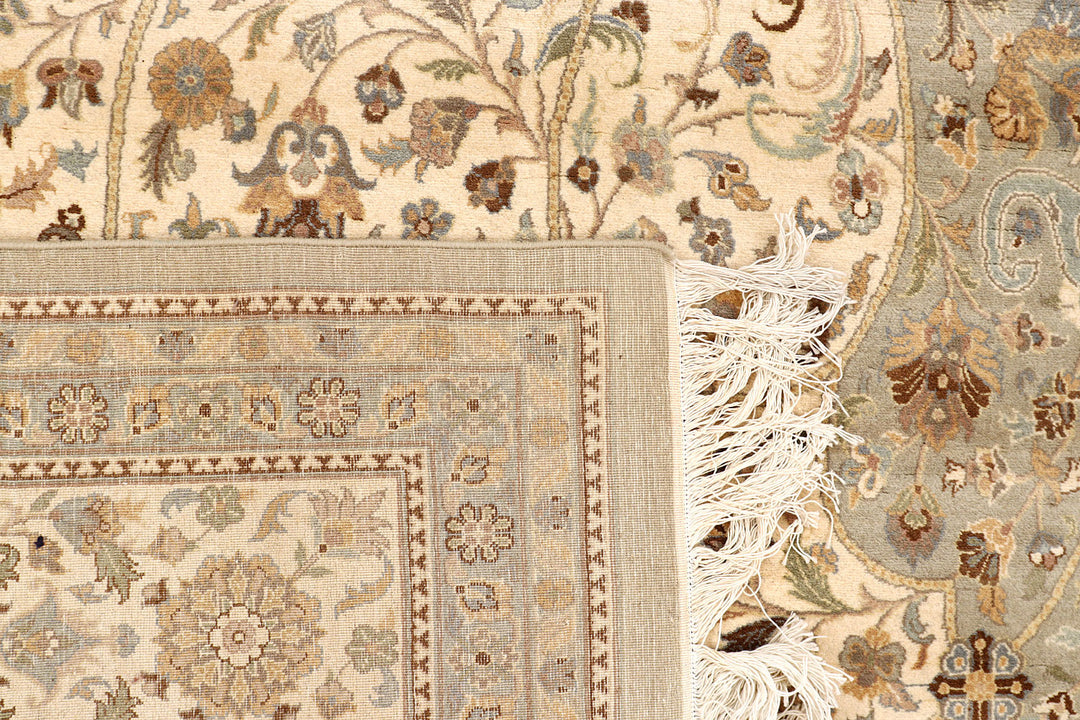 Navajo White Kirman 9'  1" x 12'  4" - No. QA90621