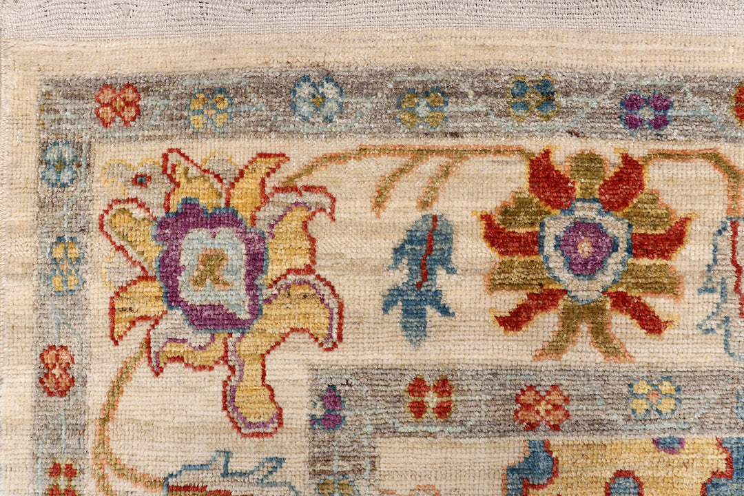 White Afghan Oushak Rug 6'2" x 8'11" Hand-Knotted detail