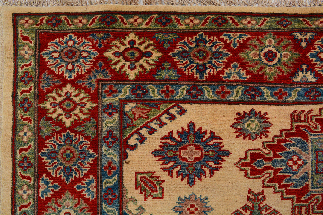 White Afghan Kazak Rug 5' 1 x 6' 6 Hand-Knotted detail