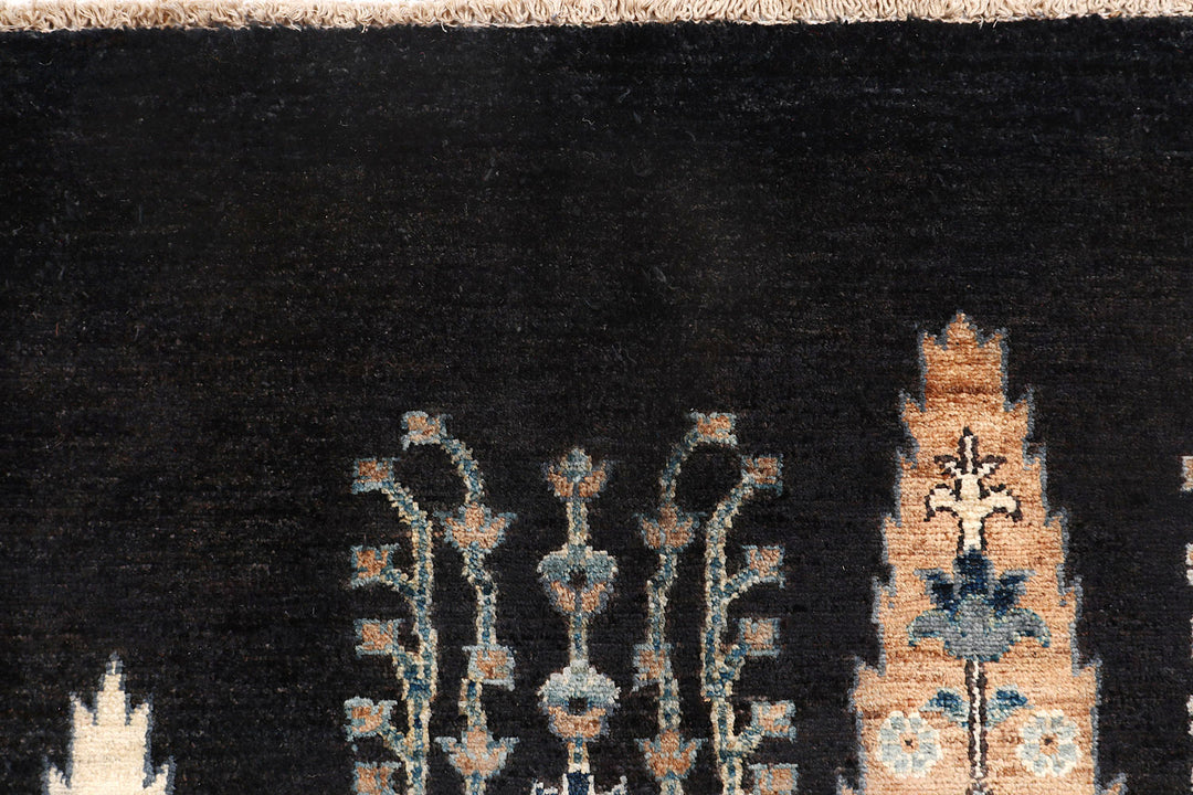 Black Herati 4'  9" x 6'  4" - No. QA16766