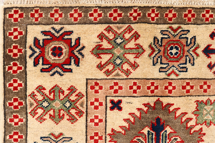 White Afghan Kazak Rug 5' 1 x 6' 10 Hand-Knotted detail