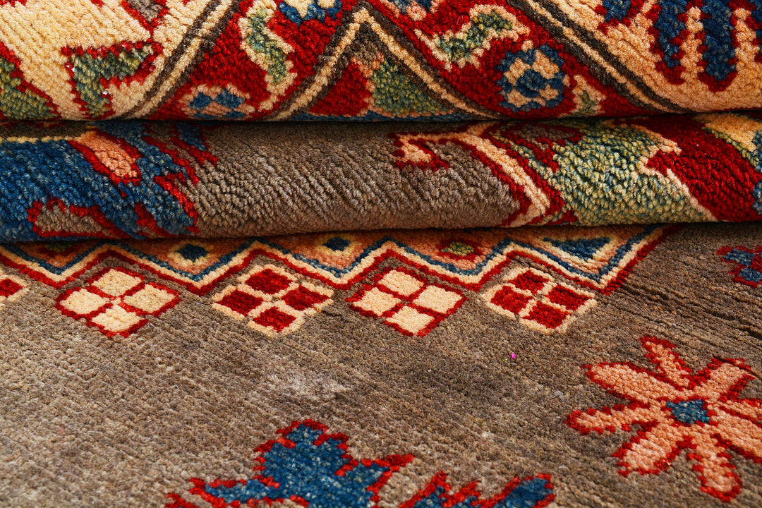 Burlywood Kazak 4' 11 x 6' 4 - No. 73954